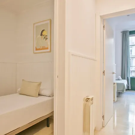 Anton's Downtown Apartment